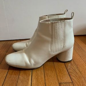 Marc Jacobs White Chelsea Ankle Boots, 37